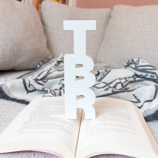 TBR shelf decor