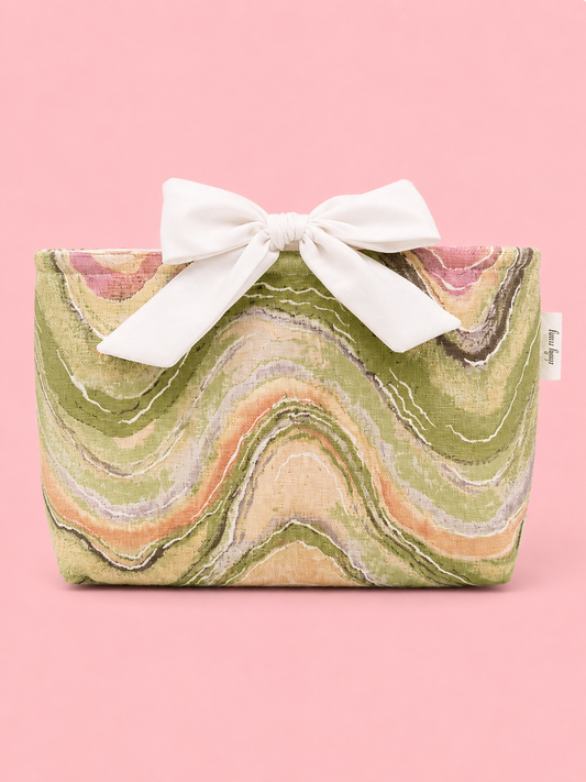 The cottage bow book sleeve SM