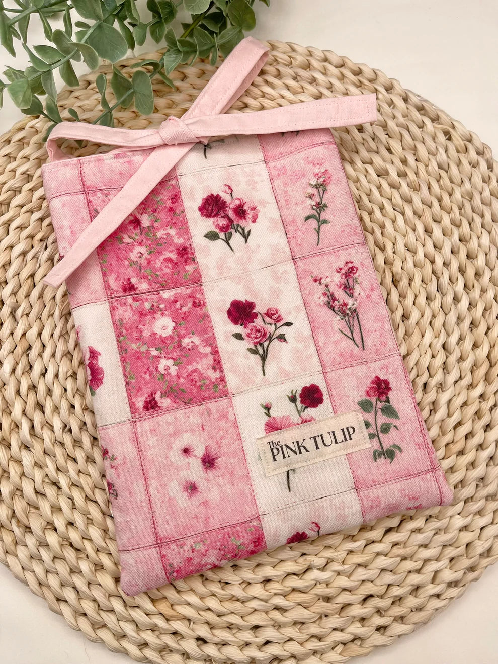 Rose quilt book sleeve
