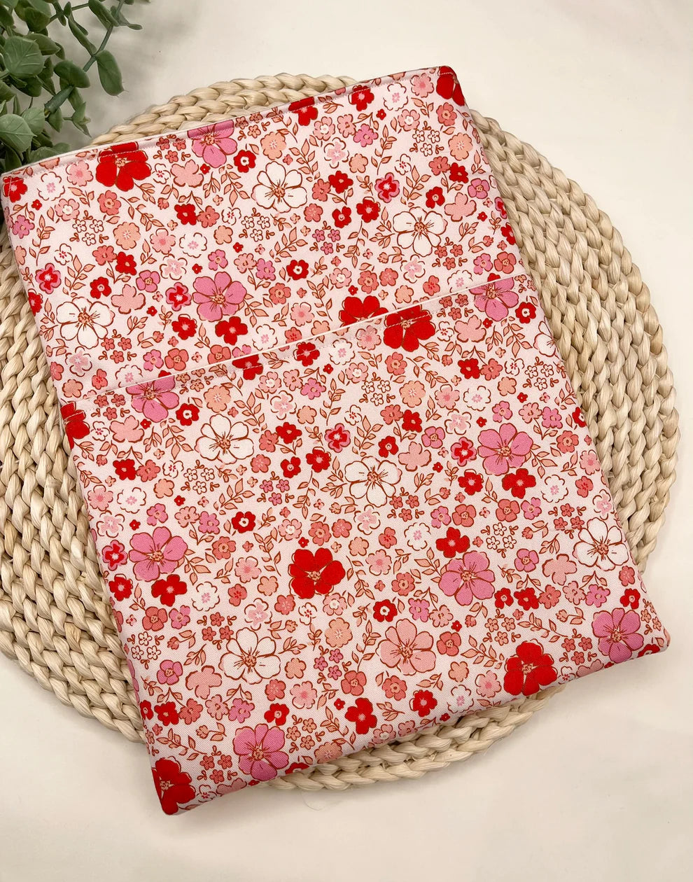 Retro bloom book sleeve