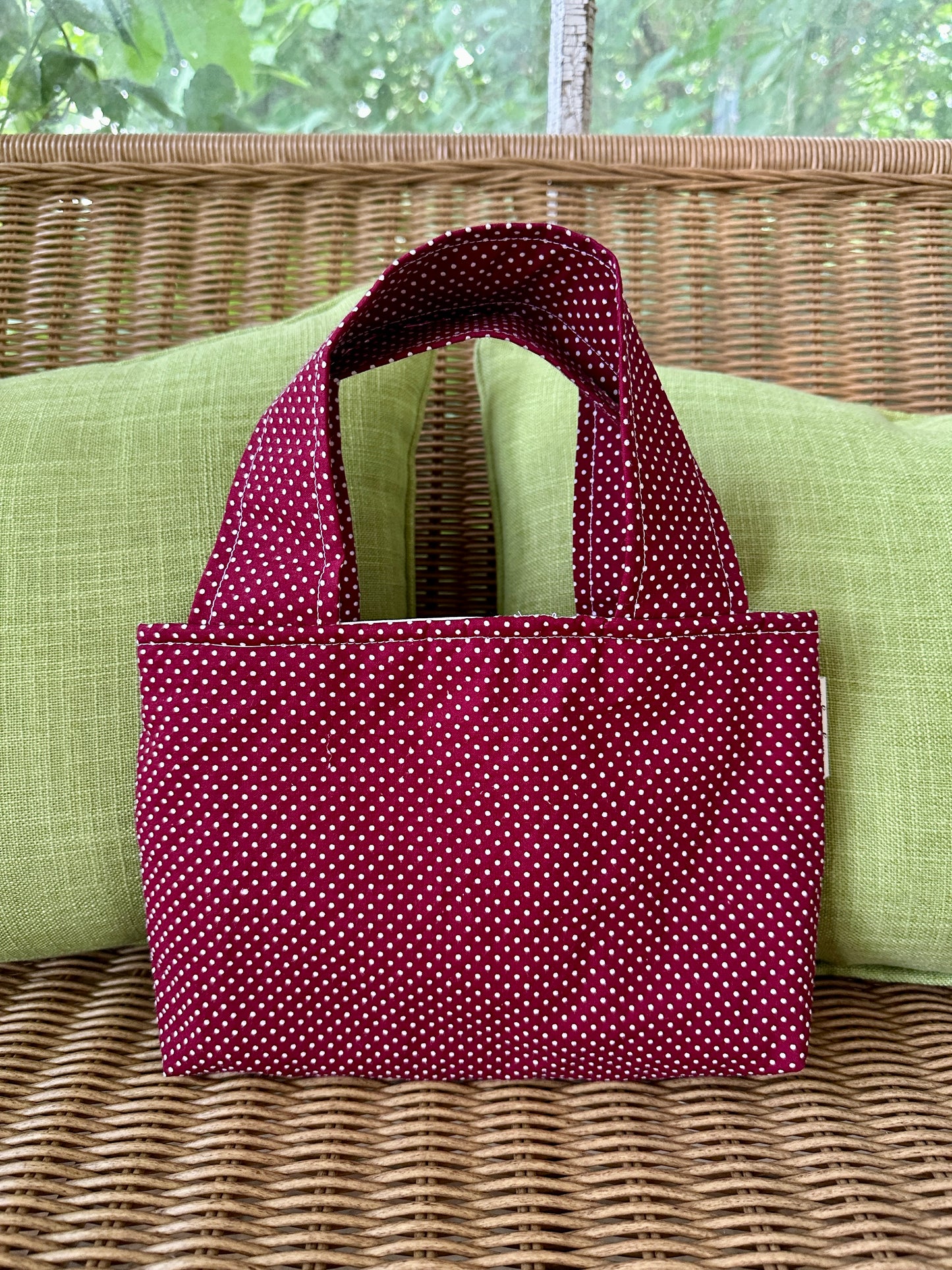 The cottage tote book sleeve SM