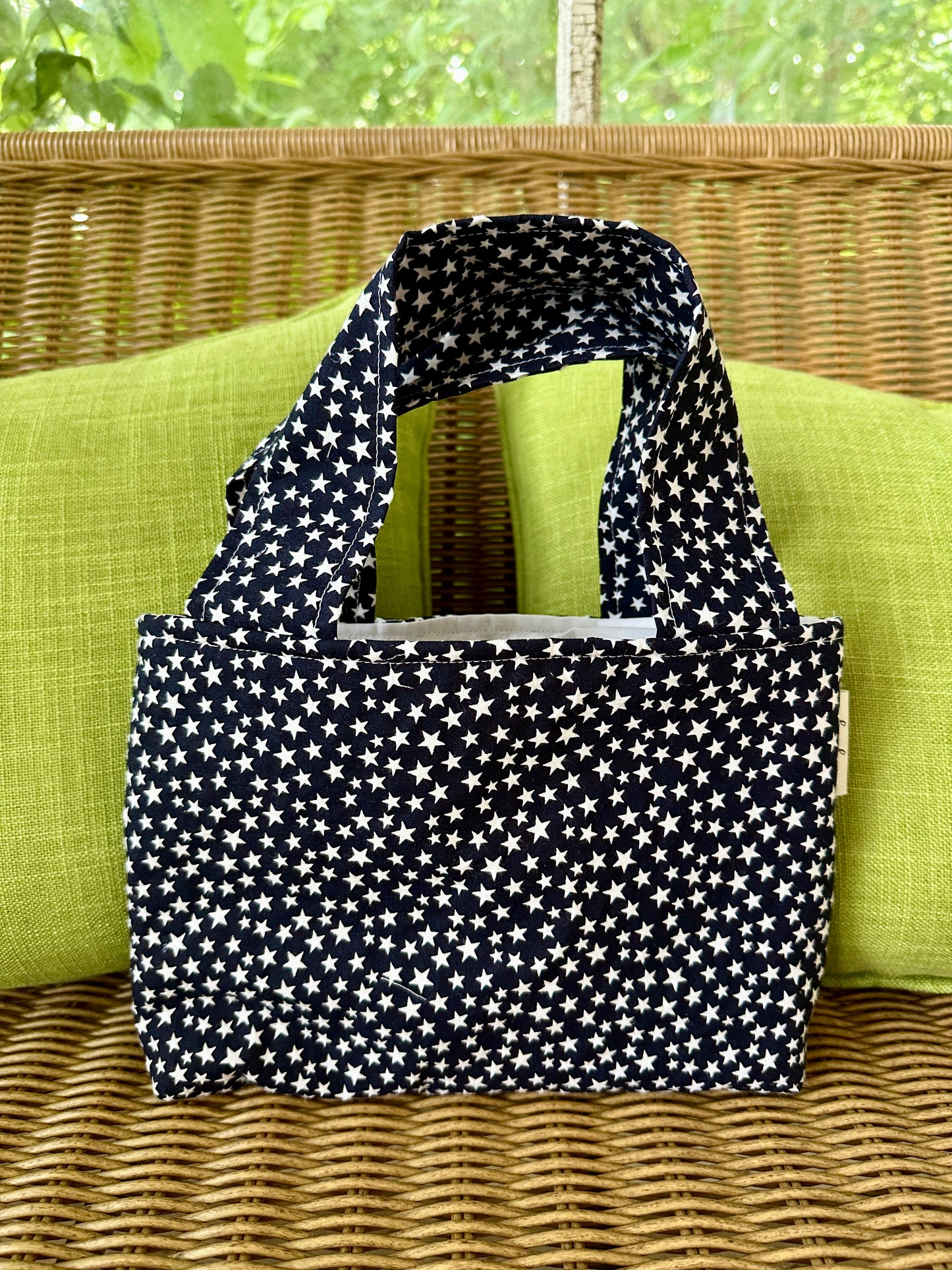 The cottage tote book sleeve SM