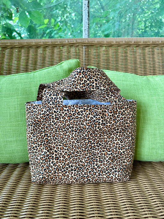 The cottage tote book sleeve LG