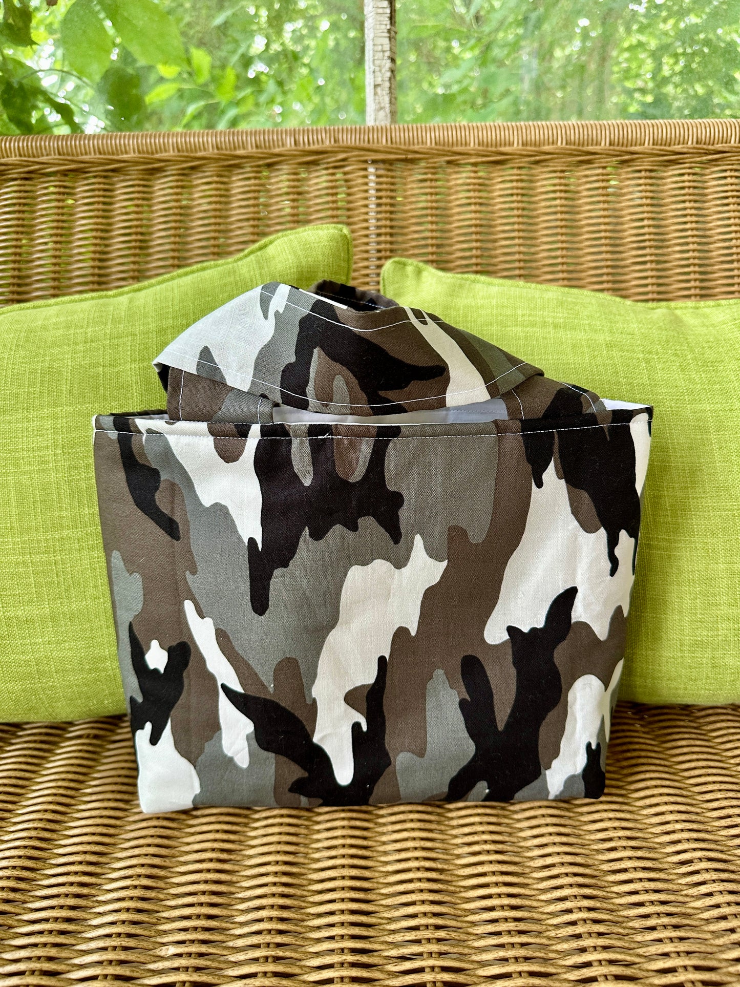 The cottage tote book sleeve LG