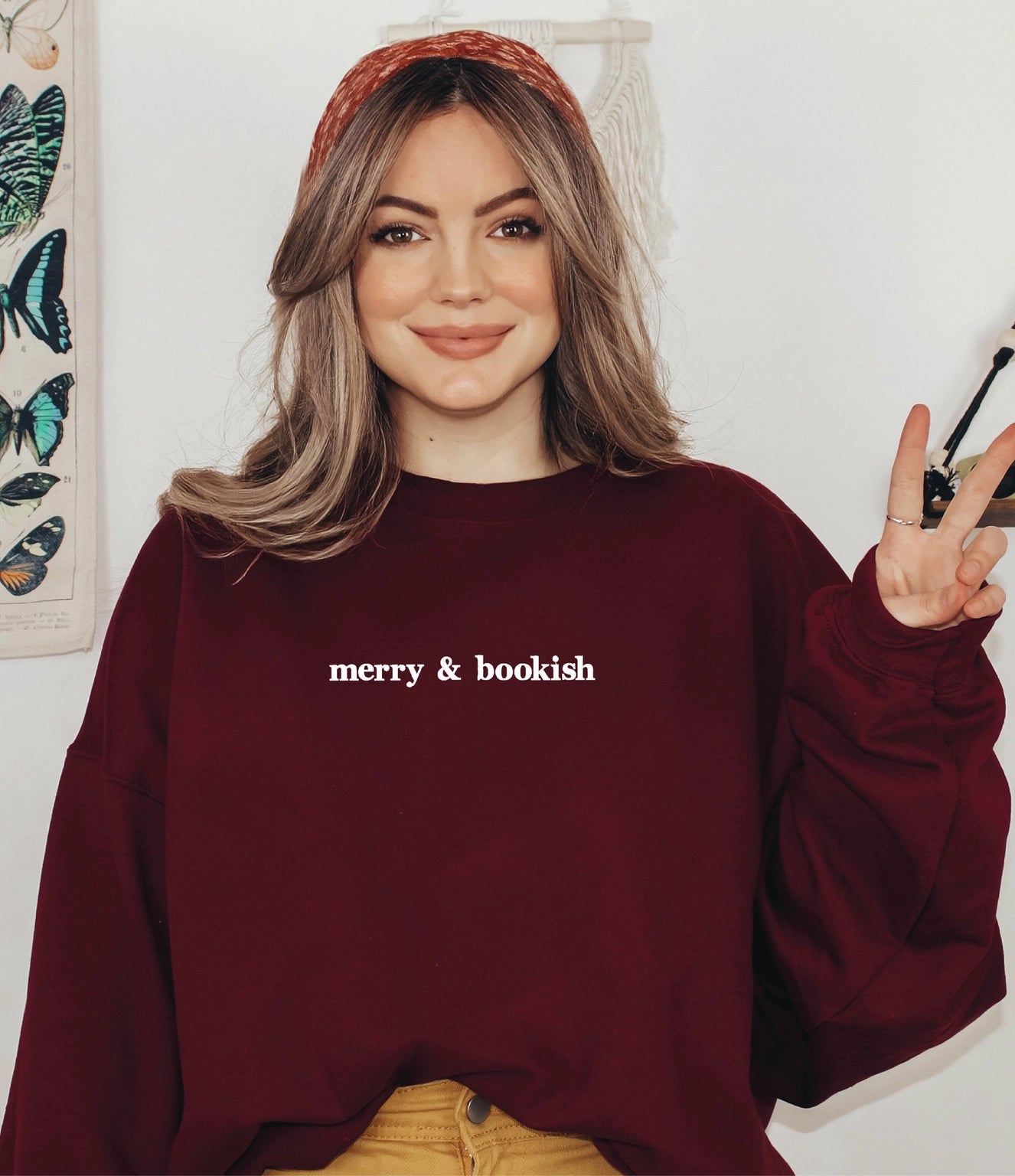 Merry & bookish holiday sweatshirt (maroon)