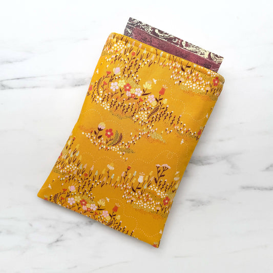 Sunny bees padded book sleeve (coming soon)