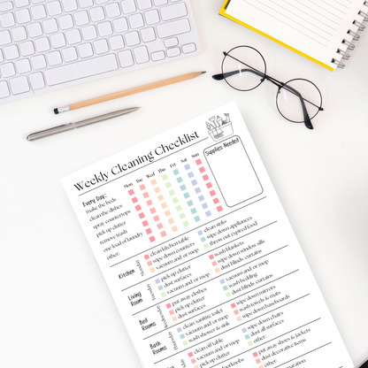Weekly cleaning checklist: 50-page notepad
