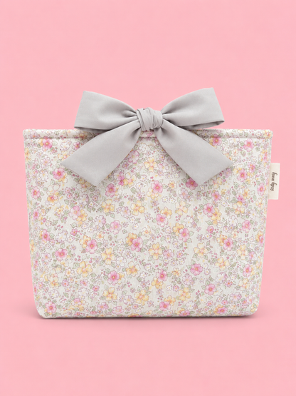 The cottage bow book sleeve SM