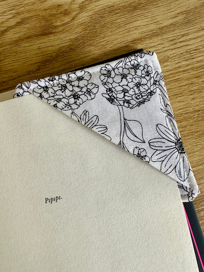 Fabric corner bookmark