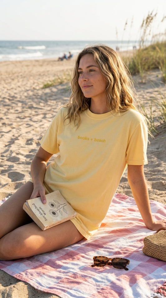 Books + beach t-shirt (butter yellow)