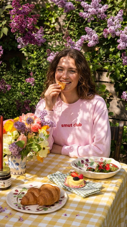 Smut club sweatshirt (light pink)