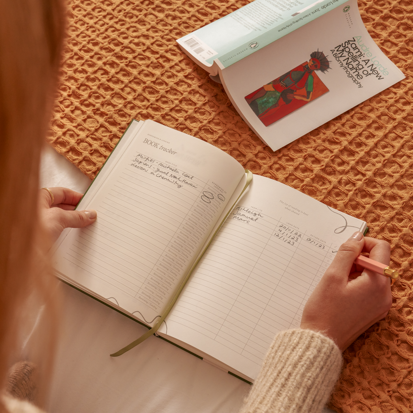 Nose in a book guided A5 reading journal