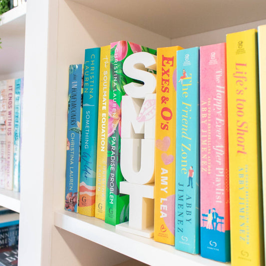 Smut shelf decor
