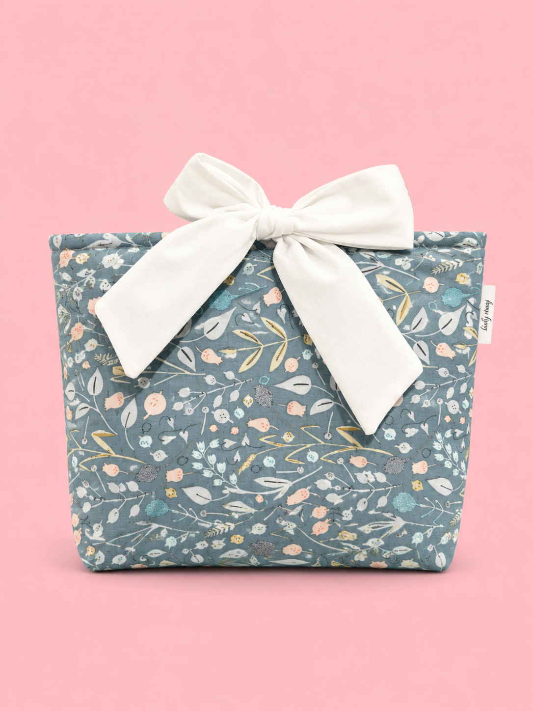 The cottage bow book sleeve SM