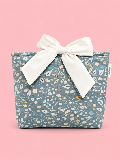 The cottage bow book sleeve SM