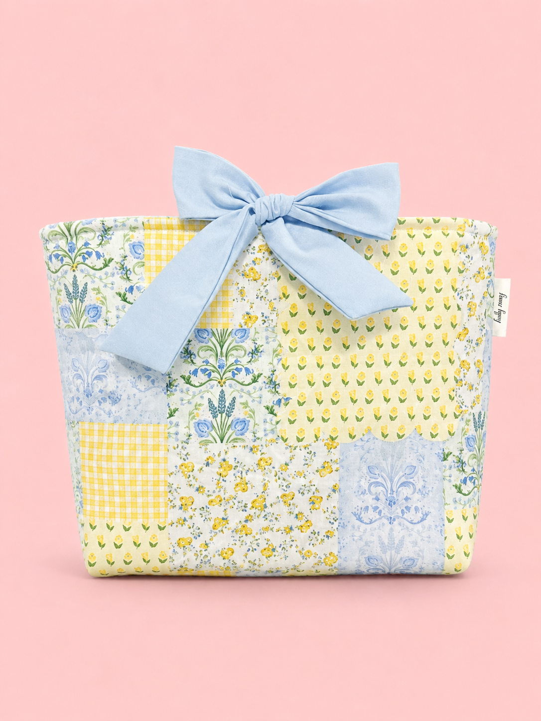 The cottage bow book sleeve SM